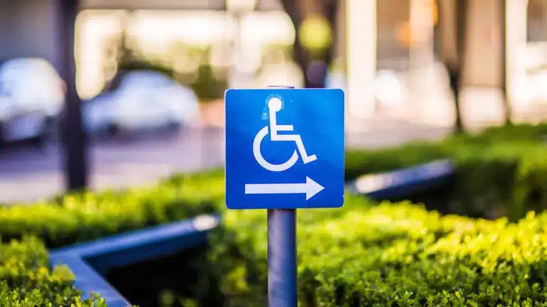 Sanitaires publics accessibilité